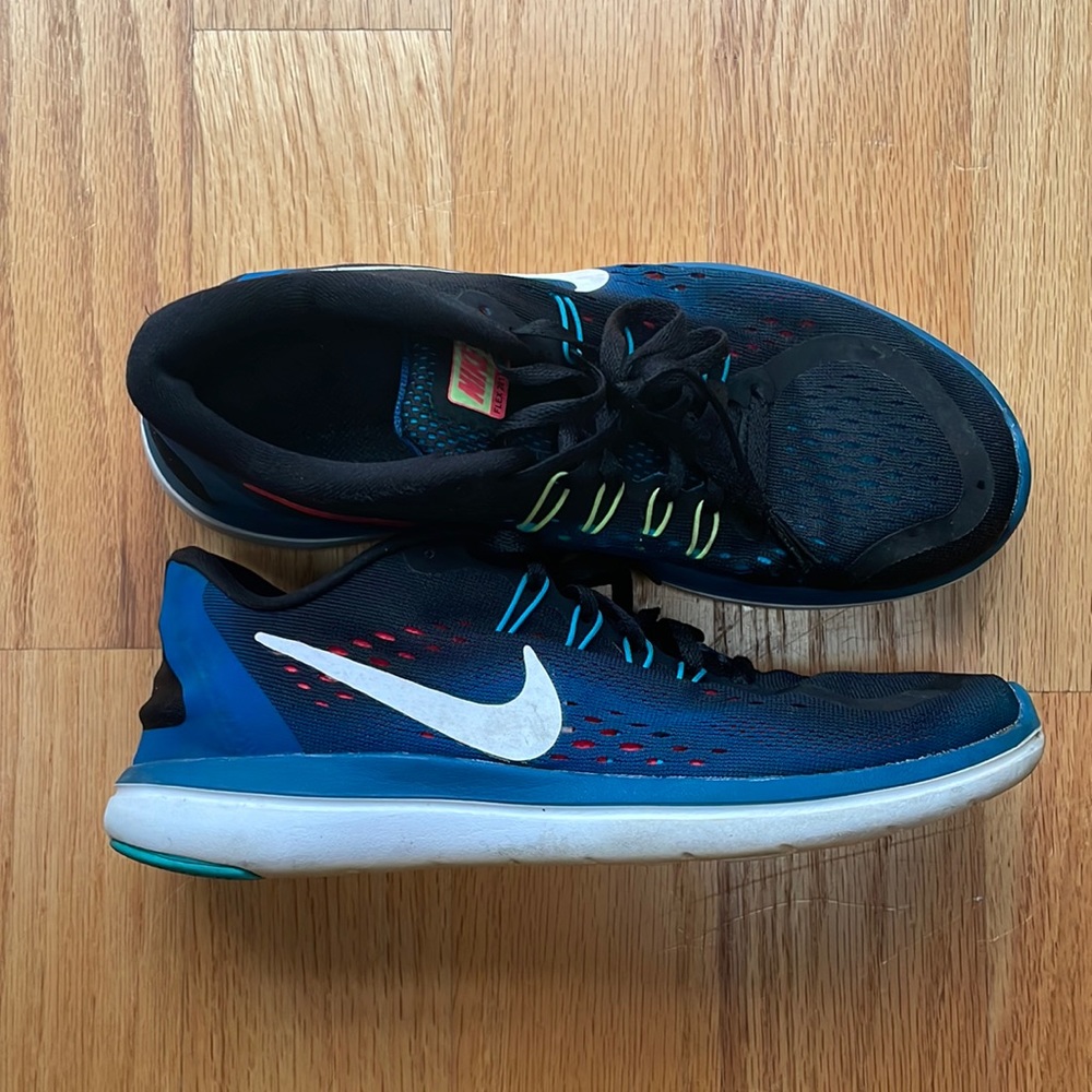 Nike Sneakers